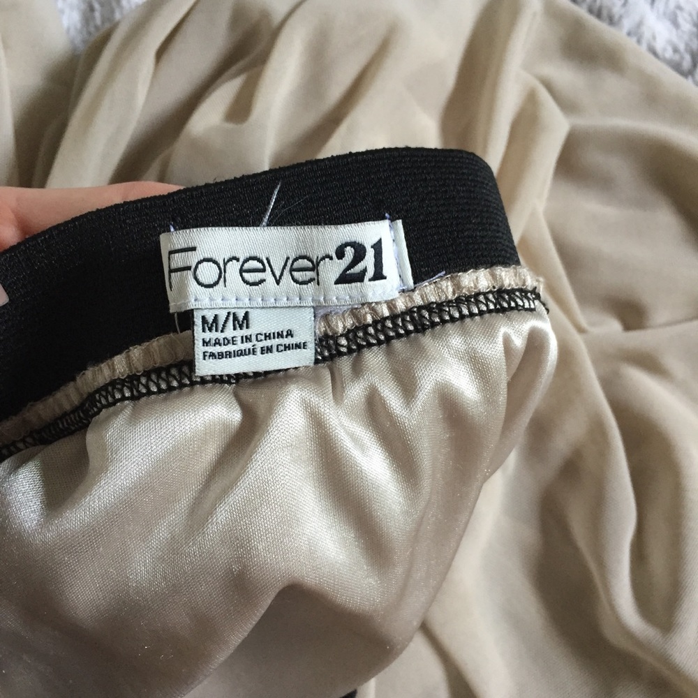 Skirt - Picture 3 of 3